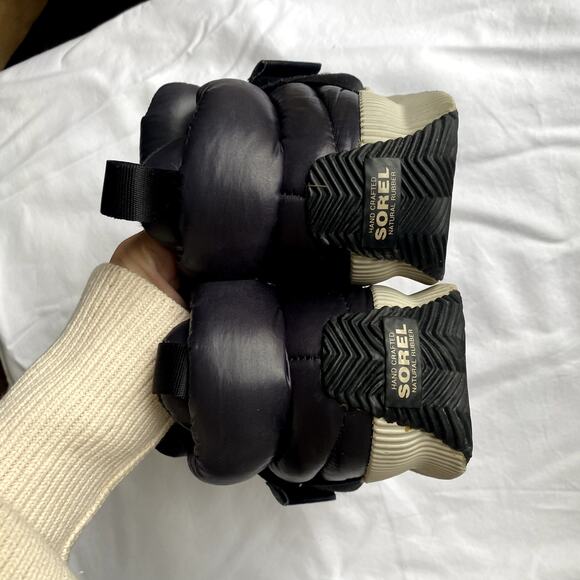 Sorel 10 black out n about puff sneakers - Picture 8 of 11